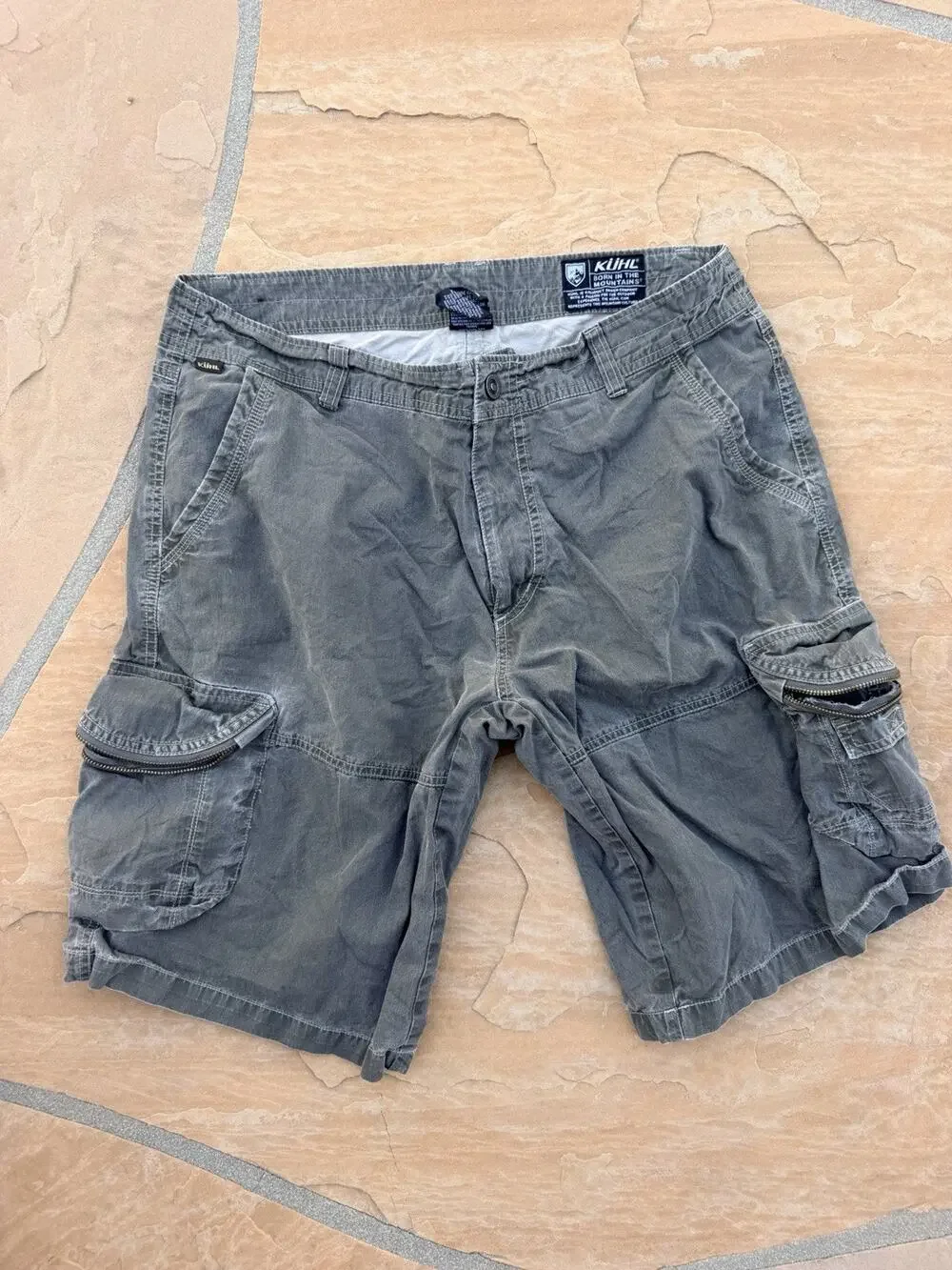 Kuhl Men's Ambush Cargo Shorts Khaki Vintage Patina Dye Size 36 Green
